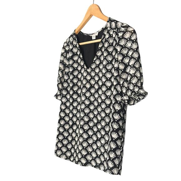 J.Crew‎ Black & White Seashell Smocked Crinkle Puff-sleeve - Picture 2 of 5